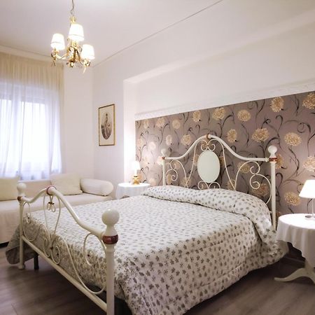 Casa Alessandro Casa Maria Francesca เนเปิลส์ ภายนอก รูปภาพ
