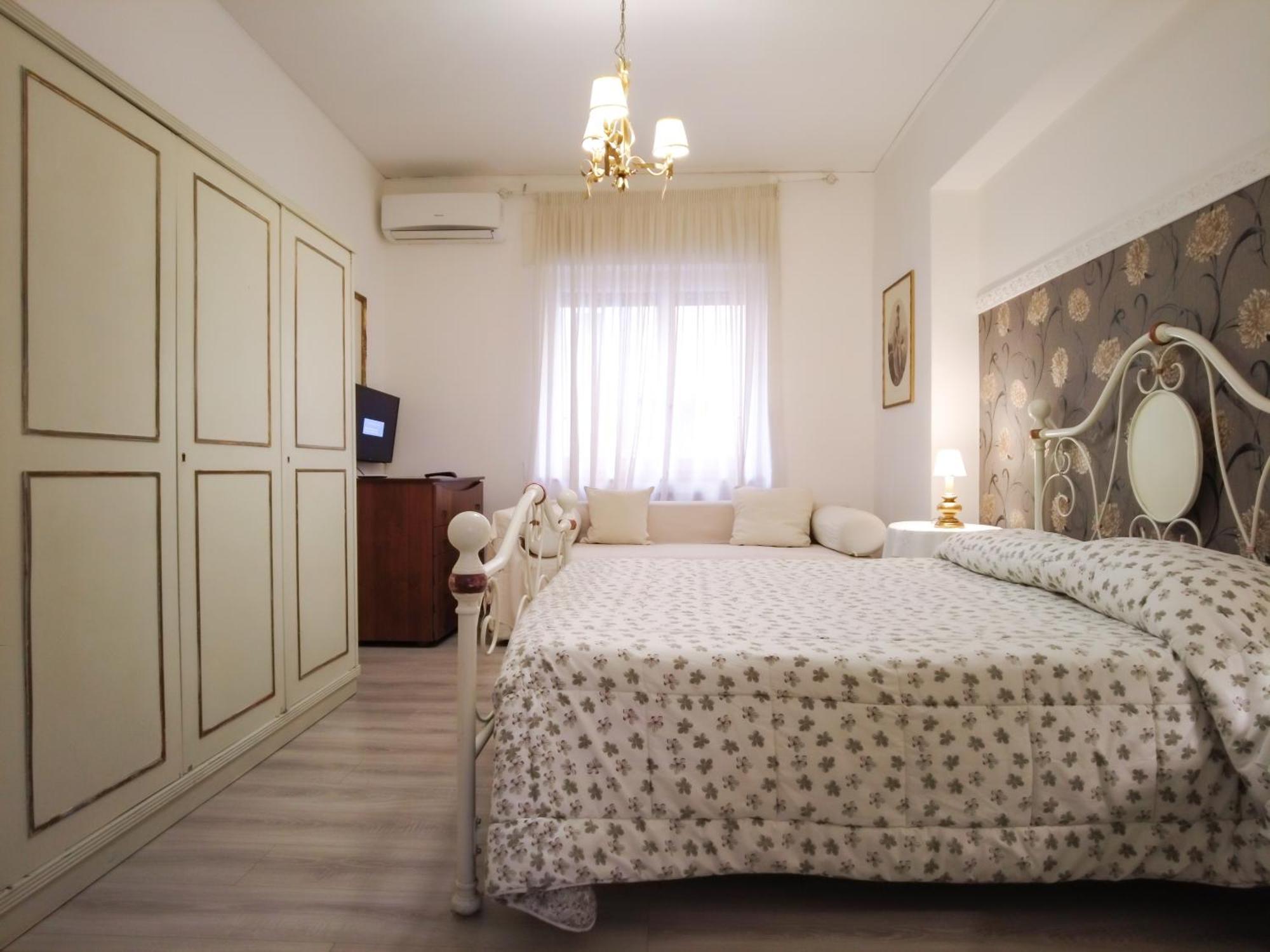 Casa Alessandro Casa Maria Francesca เนเปิลส์ ภายนอก รูปภาพ