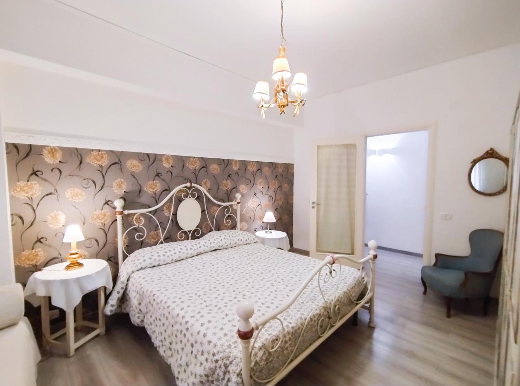 Casa Alessandro Casa Maria Francesca เนเปิลส์ ภายนอก รูปภาพ
